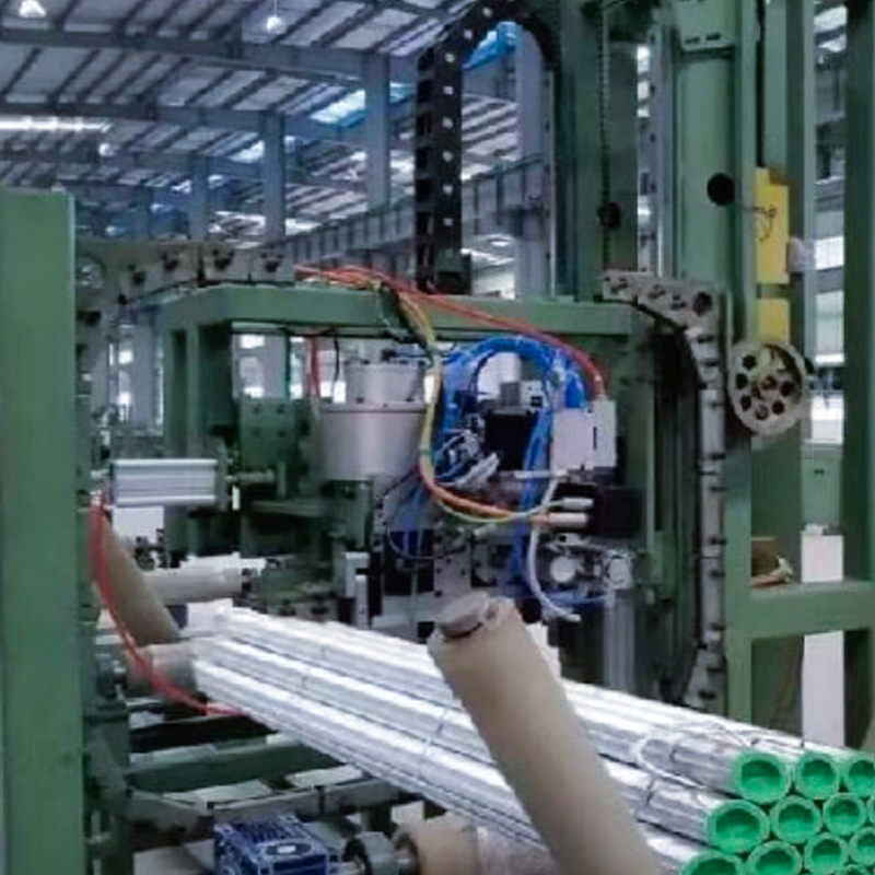 Máy xếp và đóng đai ống Máy xếp và đóng đai ống
